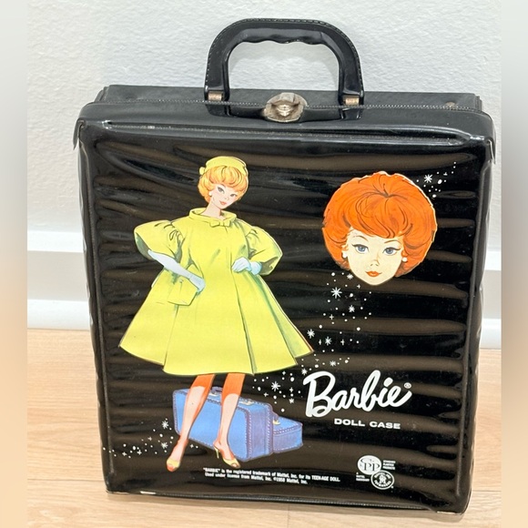 Barbie Handbags - VINTAGE BARBIE MATTEL
BLACK DOLL CARRYING
CASE VIVID BOLD COLORS
COLLECTIBLE